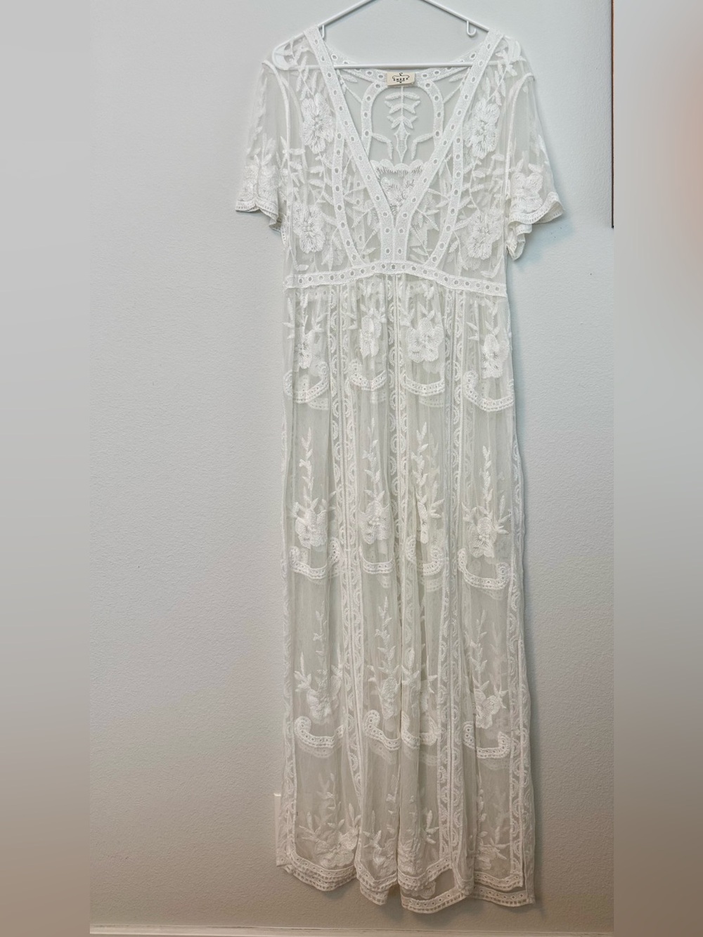 Ember Women’s White Embroidered V-Neck Maxi Boho Dress Swim Cover Dreamy Fairy